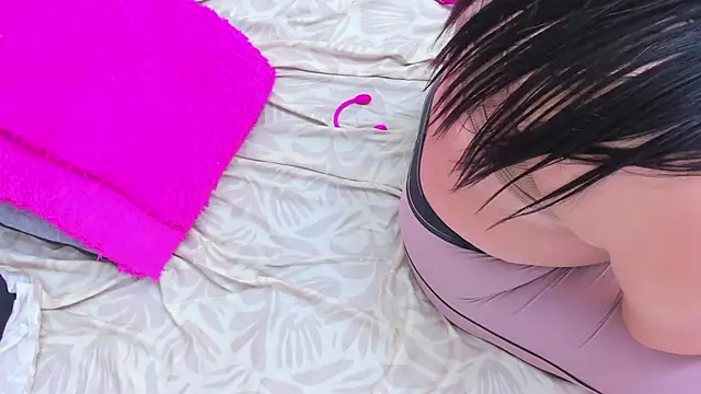 Snapshot of MiaCelestte chatting on February 13, 11:26 pm MiaCelestte online show from February 13, 11:26 pm