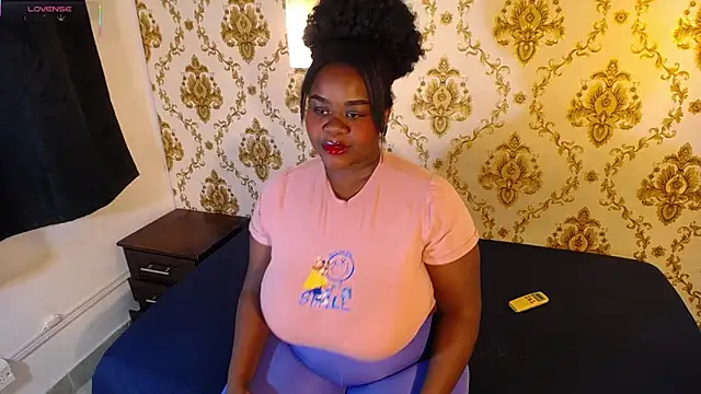 Snapshot of KARATIBBY_COX chatting on March 28, 12:38 pm KARATIBBY COX online show from March 28, 12:38 pm