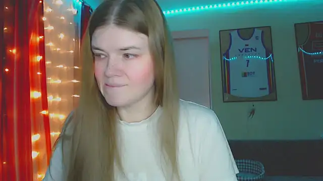 Snapshot of Klementa chatting on November 11, 10:43 pm Klementa online show from November 11, 10:43 pm