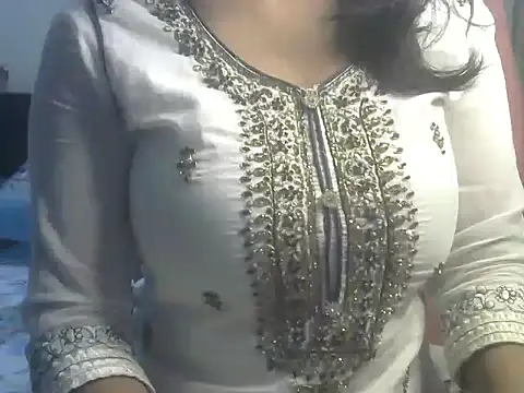 SiaraSiyA online show from February 12, 6:51 pm