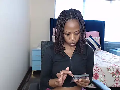 QUEENMANDYY online show from May 26, 6:31 am