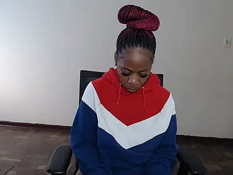 QUEENMANDYY online show from July 28, 6:53 am