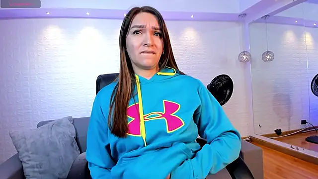 miataylorr1 online show from November 30, 11:47 am