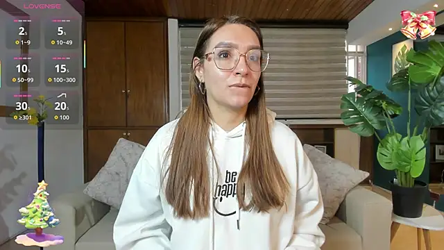 miataylorr1 online show from December 15, 11:58 am