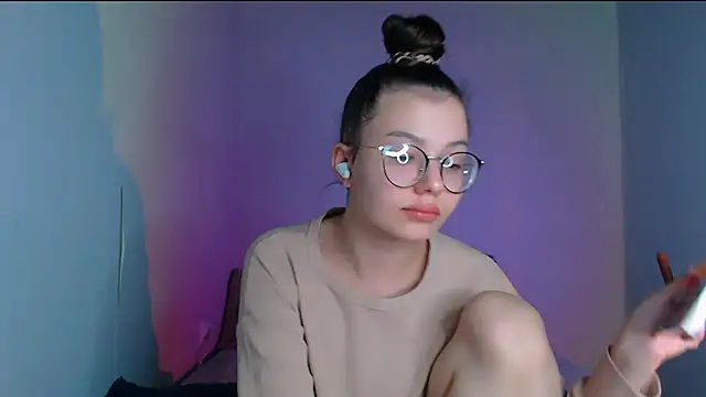 Snapshot of bbycolada chatting on November 8, 10:52 pm bbycolada online show from November 8, 10:52 pm