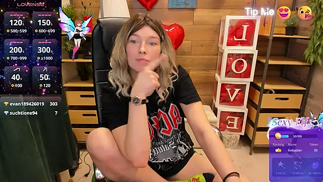 Snapshot of _fiona_Love chatting on February 18, 12:37 am  fiona Love online show from February 18, 12:37 am
