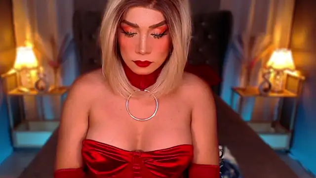 QUEEN GIAMOORE69 online show from March 22, 6:33 pm