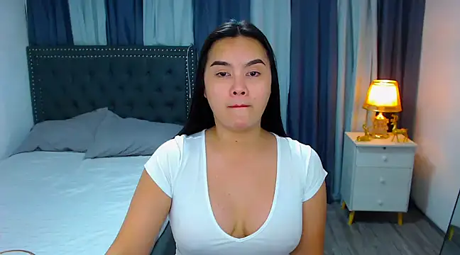 Snapshot of cyberanita chatting on January 11, 6:14 am cyberanita online show from January 11, 6:14 am