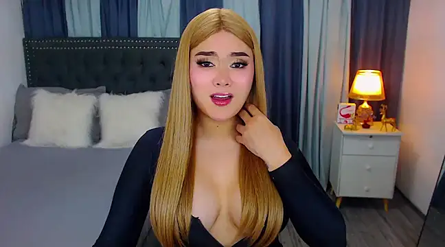 Snapshot of cyberanita chatting on March 6, 2:40 pm cyberanita online show from March 6, 2:40 pm
