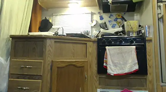 Snapshot of sexyinpantyhose chatting on March 16, 4:09 am sexyinpantyhose online show from March 16, 4:09 am