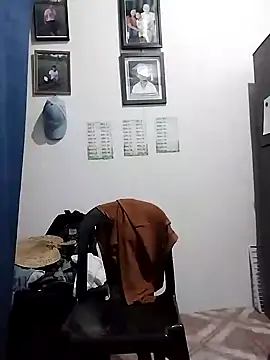 lickmepussy21 online show from January 15, 6:51 pm