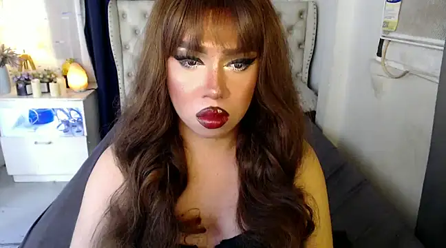 Snapshot of RebecaNextToYou chatting on December 2, 8:00 pm RebecaNextToYou online show from December 2, 8:00 pm