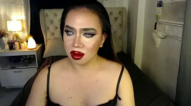 Snapshot of RebecaNextToYou chatting on December 9, 8:01 pm RebecaNextToYou online show from December 9, 8:01 pm