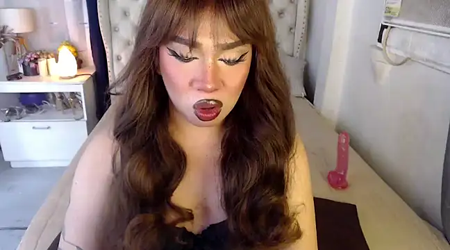 Snapshot of RebecaNextToYou chatting on December 19, 8:34 pm RebecaNextToYou online show from December 19, 8:34 pm