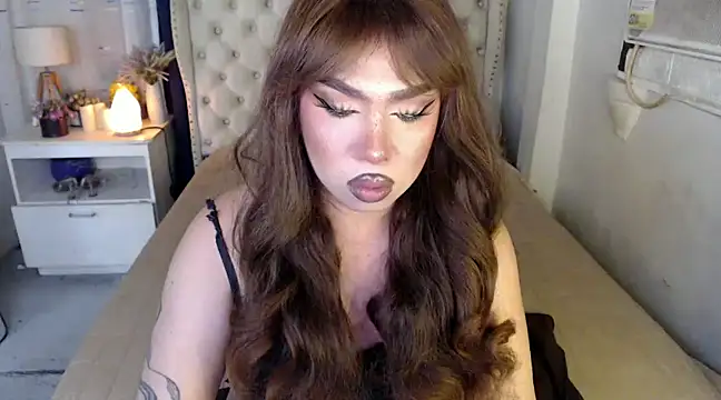 Snapshot of RebecaNextToYou chatting on January 5, 8:42 pm RebecaNextToYou online show from January 5, 8:42 pm