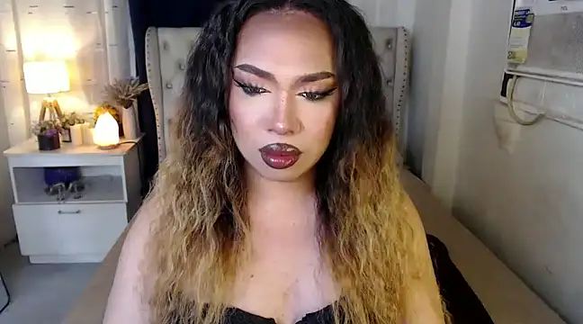 Snapshot of RebecaNextToYou chatting on January 6, 5:49 pm RebecaNextToYou online show from January 6, 5:49 pm