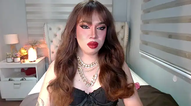Snapshot of RebecaNextToYou chatting on February 5, 5:20 pm RebecaNextToYou online show from February 5, 5:20 pm