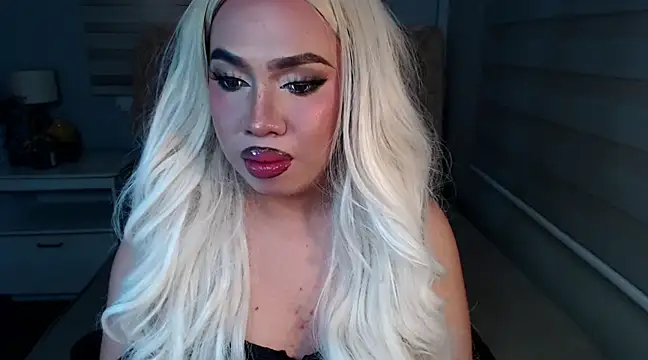 Snapshot of RebecaNextToYou chatting on February 28, 8:28 pm RebecaNextToYou online show from February 28, 8:28 pm