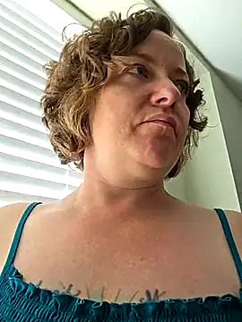 Snapshot of julimonroe chatting on May 11, 4:04 pm julimonroe online show from May 11, 4:04 pm