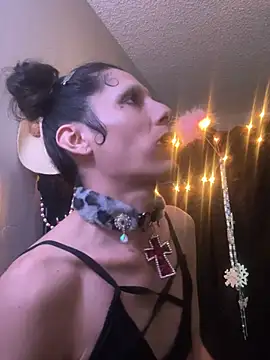 Snapshot of spoilbadkittynow chatting on February 13, 5:53 pm spoilbadkittynow online show from February 13, 5:53 pm