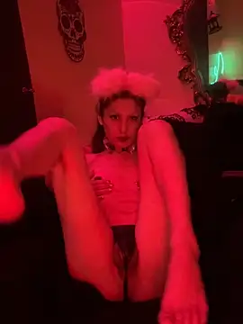 spoilbadkittynow online show from April 17, 7:55 am