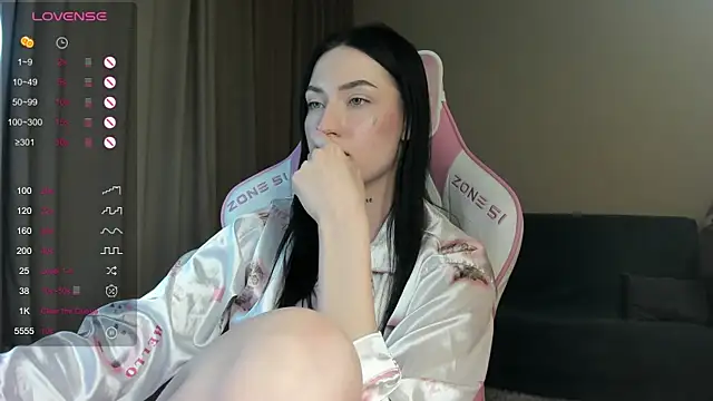 JenniferQueen11 online show from January 14, 7:48 am