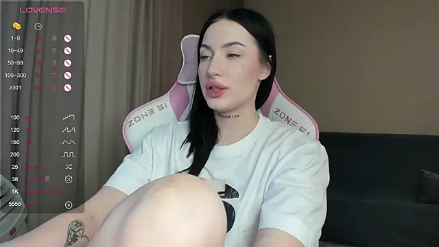 JenniferQueen11 online show from January 19, 9:22 am