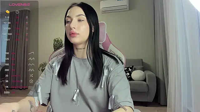 JenniferQueen11 online show from February 9, 10:42 am