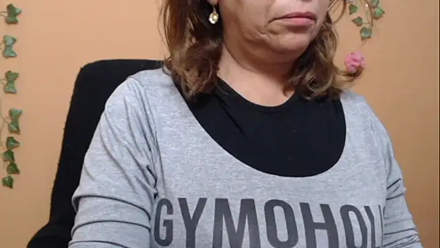 Snapshot of Hellensextits chatting on January 5, 9:57 pm Hellensextits online show from January 5, 9:57 pm