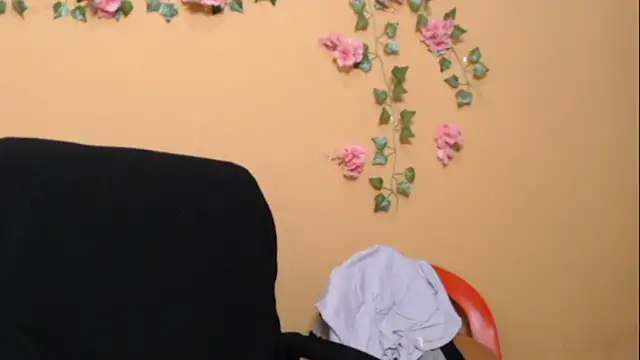 Snapshot of Hellensextits chatting on January 11, 7:28 am Hellensextits online show from January 11, 7:28 am