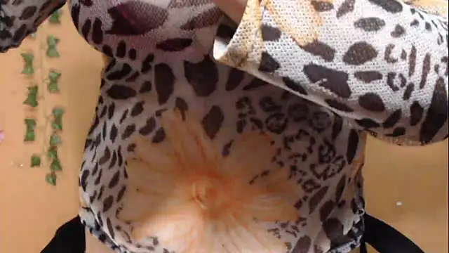 Snapshot of Hellensextits chatting on January 11, 10:29 am Hellensextits online show from January 11, 10:29 am