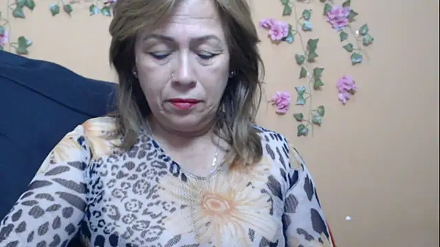 Snapshot of Hellensextits chatting on January 31, 3:52 am Hellensextits online show from January 31, 3:52 am