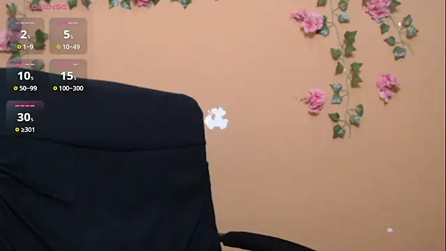 Snapshot of Hellensextits chatting on February 16, 11:27 am Hellensextits online show from February 16, 11:27 am