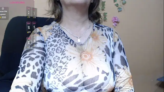 Snapshot of Hellensextits chatting on March 18, 3:31 am Hellensextits online show from March 18, 3:31 am