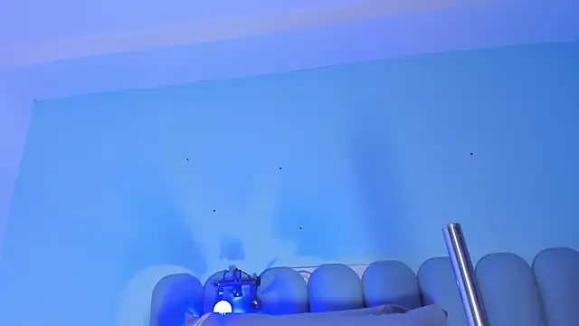 Snapshot of littless_angel chatting on October 13, 1:16 am littless angel online show from October 13, 1:16 am