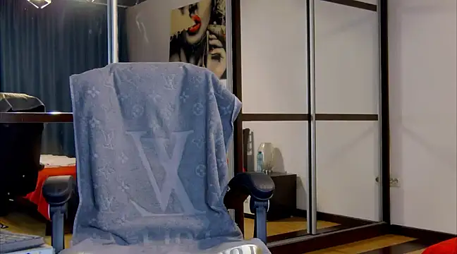 Snapshot of carlaxxx chatting on February 28, 9:23 pm carlaxxx online show from February 28, 9:23 pm