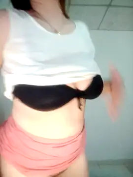 lorenitabella online show from March 19, 8:40 am