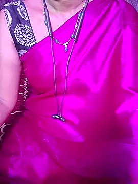 Snapshot of XBHUUME chatting on October 31, 4:19 pm XBHUUME online show from October 31, 4:19 pm