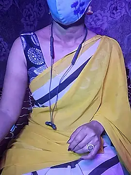 Snapshot of XBHUUME chatting on November 11, 5:02 pm XBHUUME online show from November 11, 5:02 pm