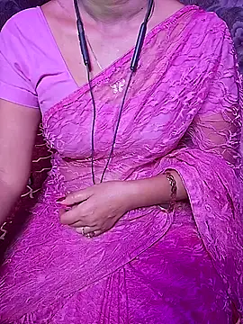 Snapshot of XBHUUME chatting on November 15, 4:47 pm XBHUUME online show from November 15, 4:47 pm