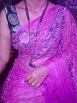 Snapshot of XBHUUME chatting on February 13, 4:47 pm XBHUUME online show from February 13, 4:47 pm