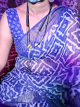 Snapshot of XBHUUME chatting on July 6, 4:53 pm XBHUUME online show from July 6, 4:53 pm
