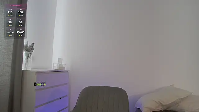 Fallinlove1 online show from February 22, 9:01 am