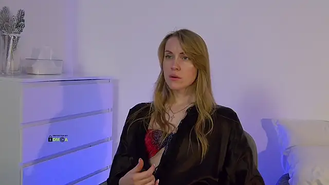 Fallinlove1 online show from February 25, 8:09 pm