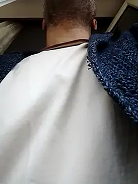 Snapshot of kevgir08 chatting on December 11, 10:03 am kevgir08 online show from December 11, 10:03 am