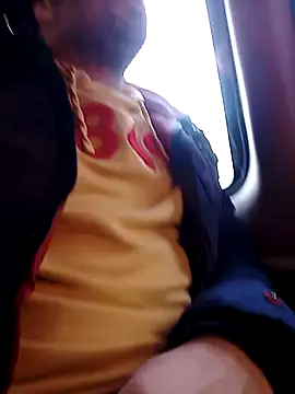 Snapshot of kevgir08 chatting on December 14, 12:33 pm kevgir08 online show from December 14, 12:33 pm