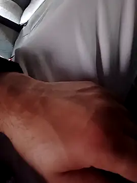 Snapshot of kevgir08 chatting on October 9, 1:20 pm kevgir08 online show from October 9, 1:20 pm