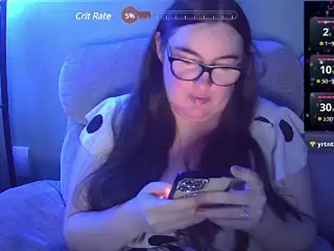 Snapshot of Rebecca_Summer chatting on December 3, 6:04 am Rebecca Summer online show from December 3, 6:04 am
