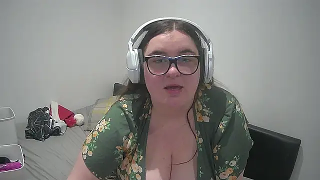 Snapshot of Rebecca_Summer chatting on December 21, 5:25 am Rebecca Summer online show from December 21, 5:25 am