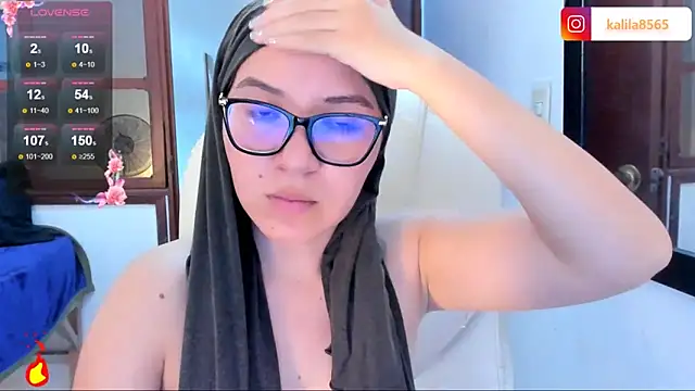 MatchedEyebrow online show from September 26, 9:08 pm